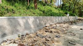 PEMBANGUNAN TALUD TERAS PETIR